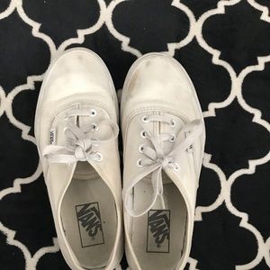 WHITE VANS